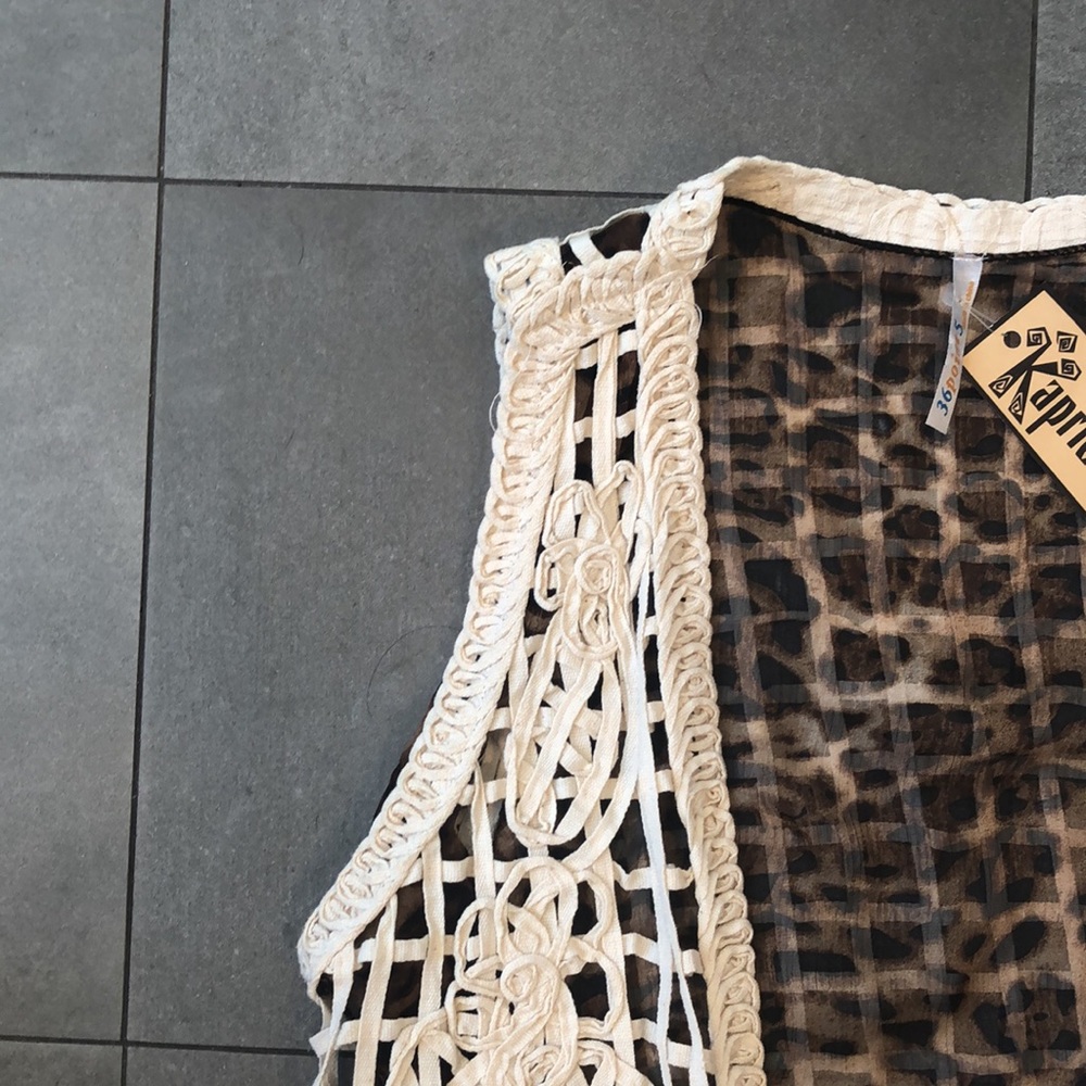 36 Point 5 Kapricho Vest - Picture 8 of 12